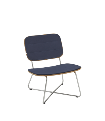 Lilium Lounge Chair mit Kissen